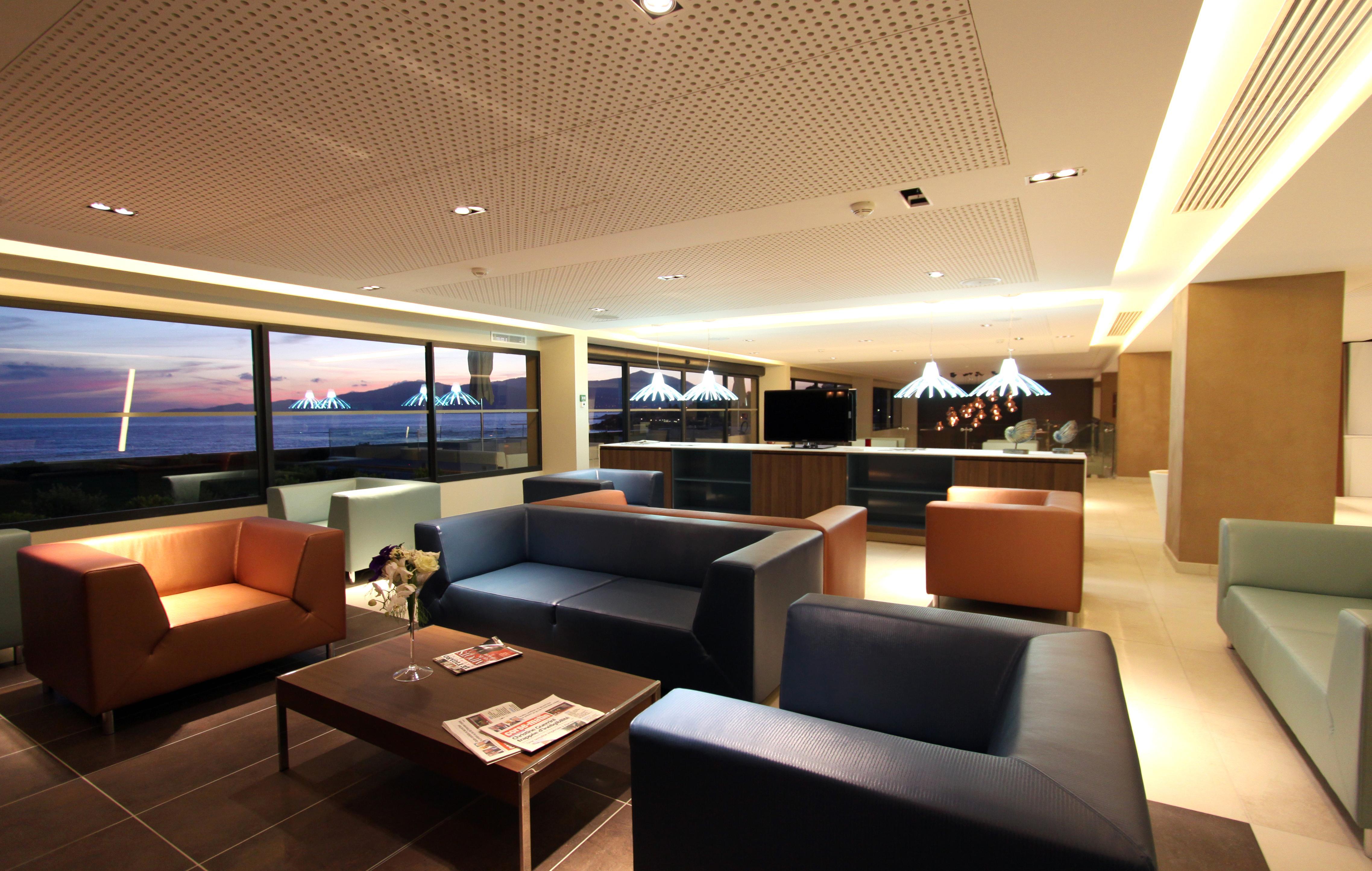 פורטיסיו Radisson Blu Resort & Spa, Ajaccio Bay מראה חיצוני תמונה