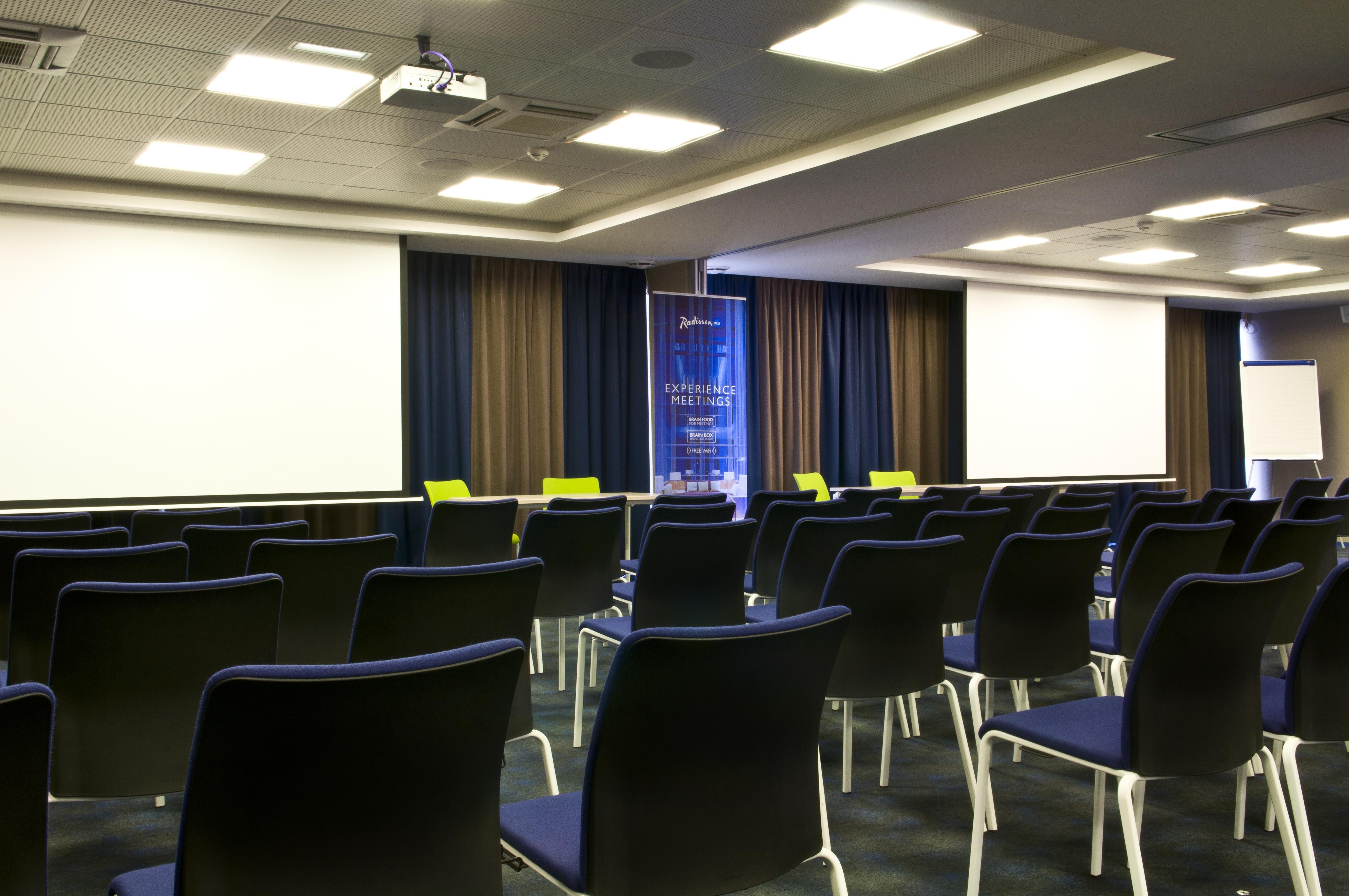 פורטיסיו Radisson Blu Resort & Spa, Ajaccio Bay מראה חיצוני תמונה